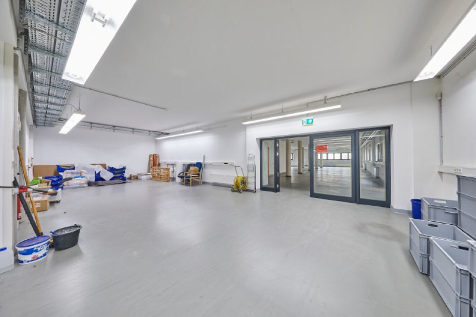 7 Lagerbereich - Blick in EG des Anbaus HDS2