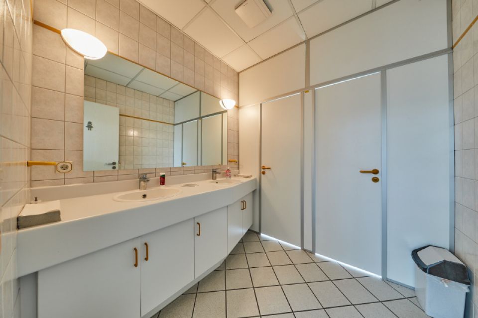 EG WC Damen