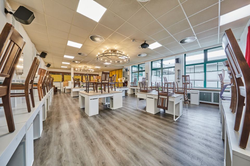 Grossraumbüro - aktuell Schule - unterteilbar