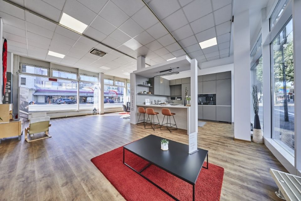 EG Blick Karl-Kellner-Ring Richtung Ausgang