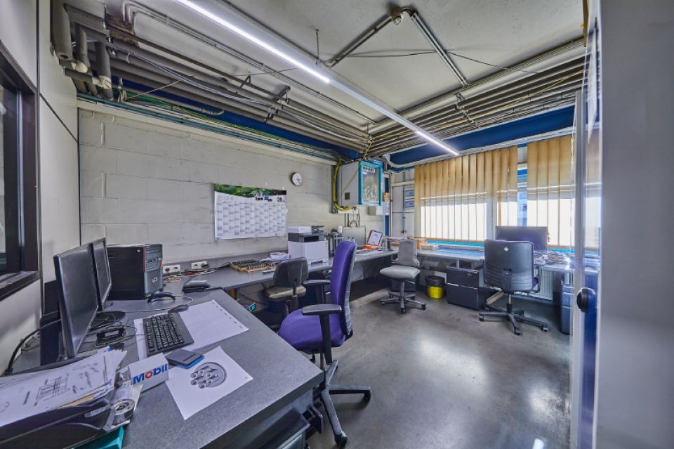 8 Meisterbüro EG im Anbau auf der Straßenseite