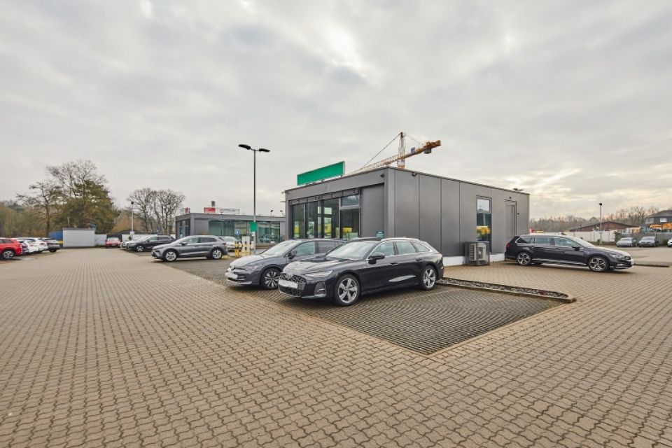 6 Bürobild außen 1